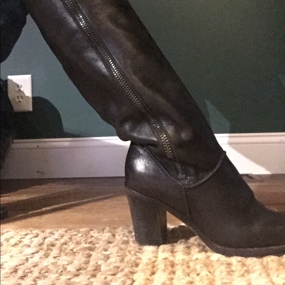 VIA SPIGA Over the knee black leather boot